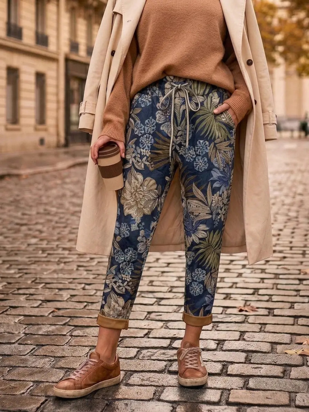 L572 A | Loowie Tropical Floral Jogger Pants | Navy | One Size S-L